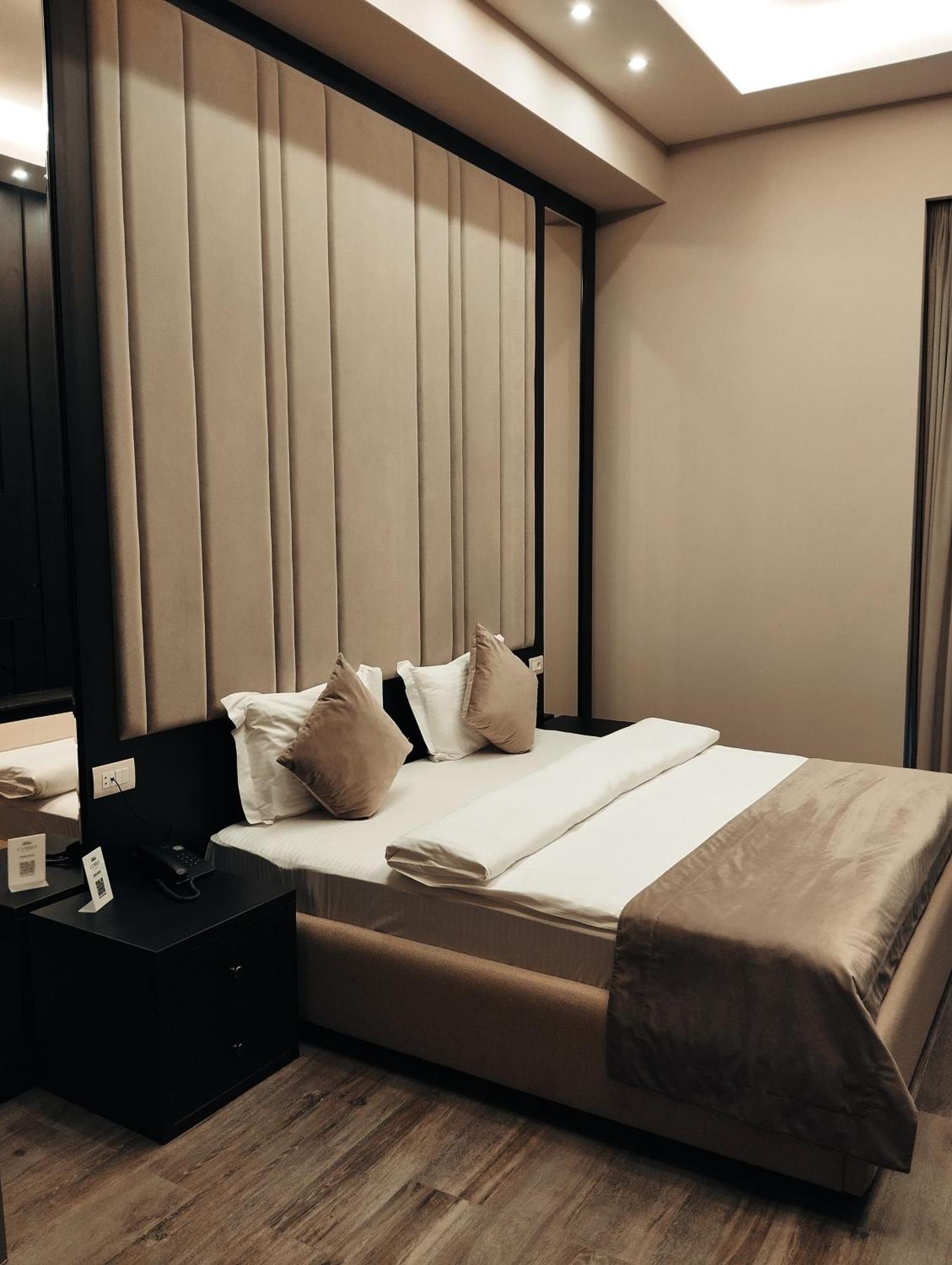Soho Hotel City Centre エレバン エクステリア 写真